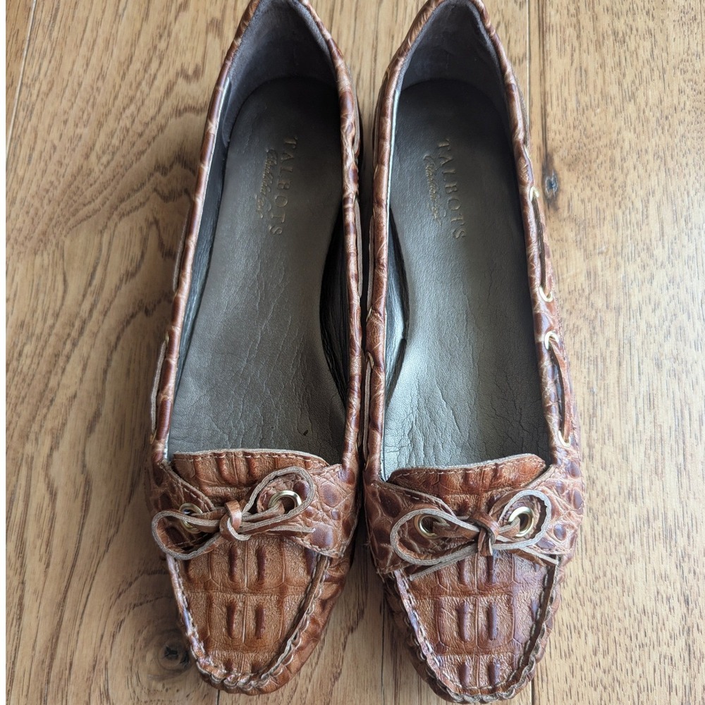 Talbots Brown Crocodile Embossed Leather Driving Loafers Bow Flats 9.5B Preppy